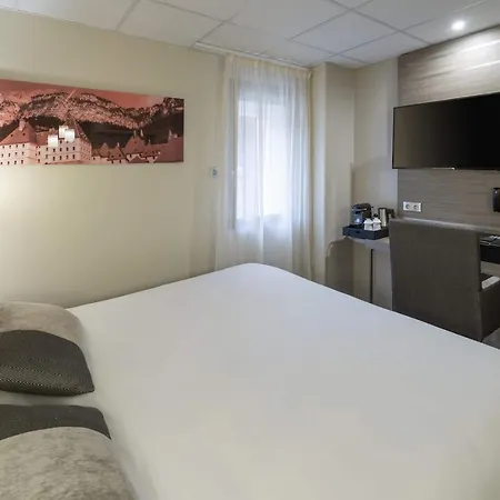 Kyriad Grenoble-voiron Chartreuse-centr'alp Hotel Voiron