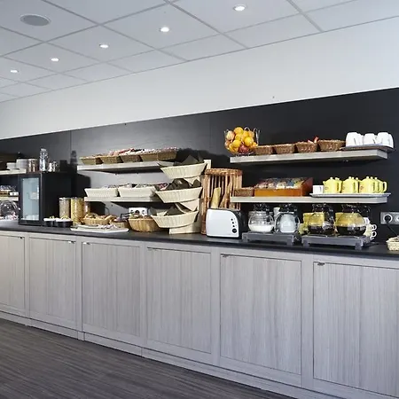 Hotel Kyriad Grenoble-voiron Chartreuse-centr'alp Voiron