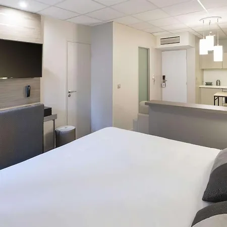 Kyriad Grenoble-voiron Chartreuse-centr'alp Hotel Voiron
