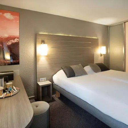 Hotel Kyriad Grenoble-voiron Chartreuse-centr'alp 3*