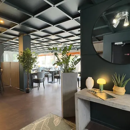 Kyriad Grenoble-voiron Chartreuse-centr'alp Voiron