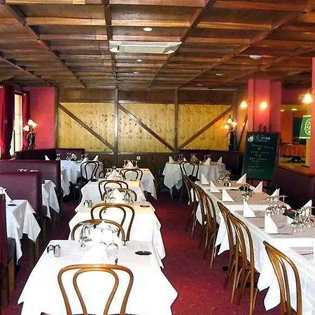 Kyriad Grenoble-voiron Chartreuse-centr'alp Hotel 3*