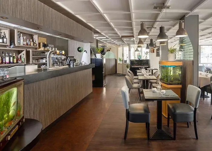 Hotel Western Centre 3*